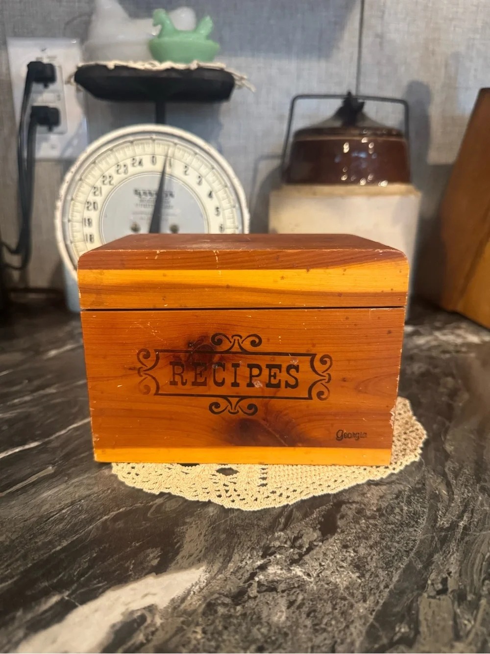 Vintage Cedar Recipe Box with Handwritten Recipe Cards | Farmhouse Kitchen Decor